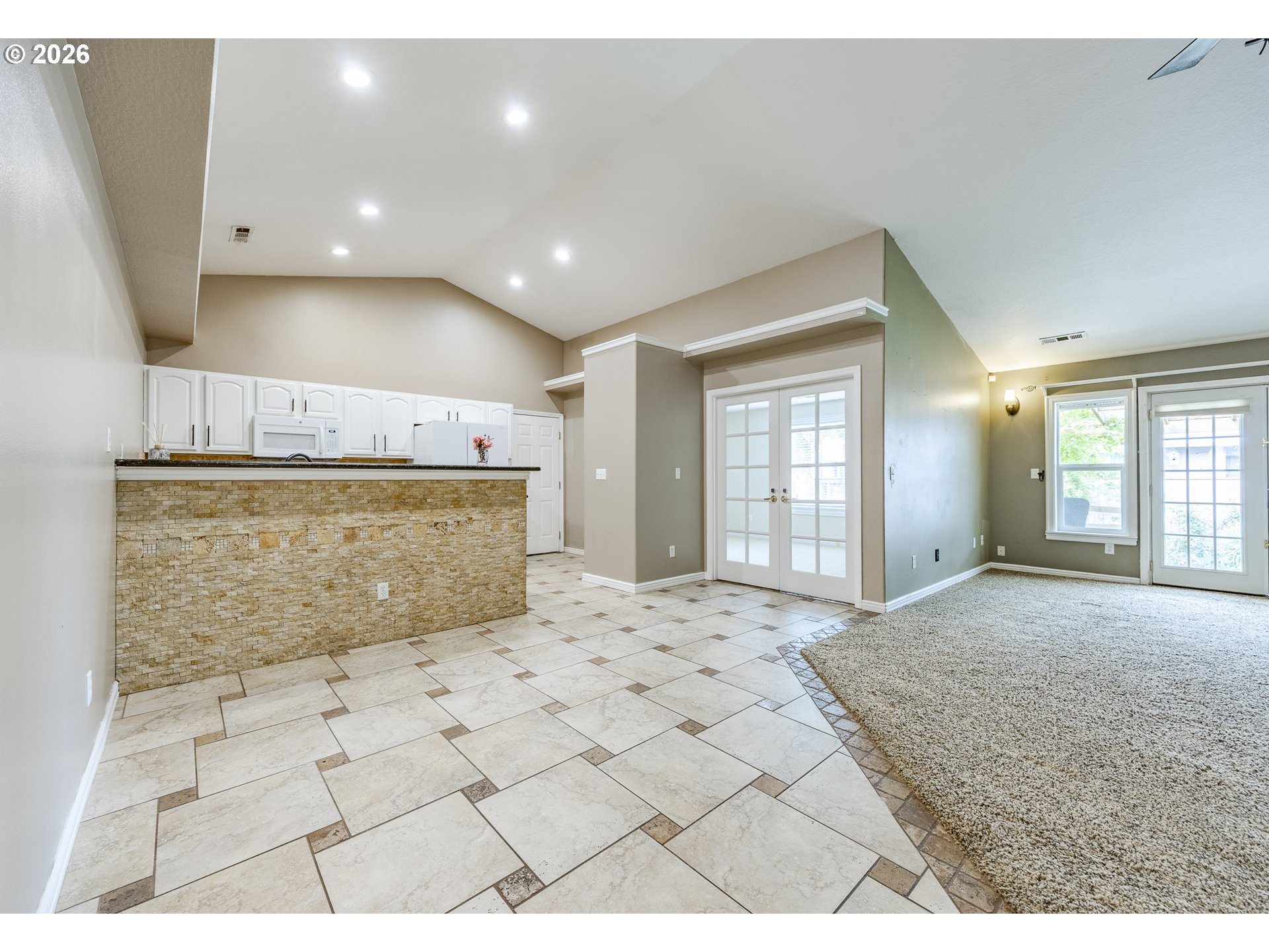 6876 Simeon Drive Springfield, OR 97478 - Photo 13 of 41