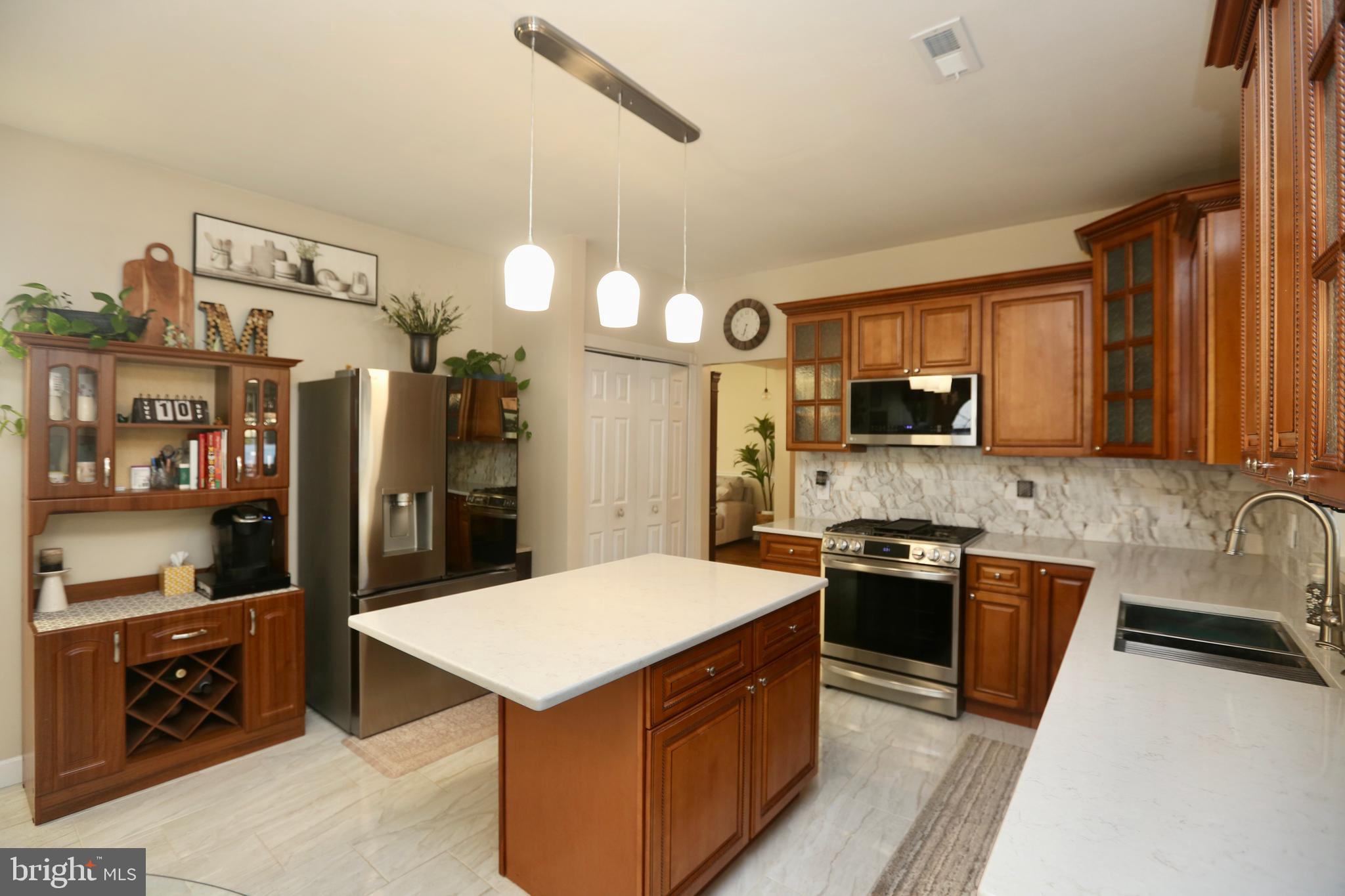 19 Graypebble Circle Sicklerville, NJ 08081 - Photo 15 of 43