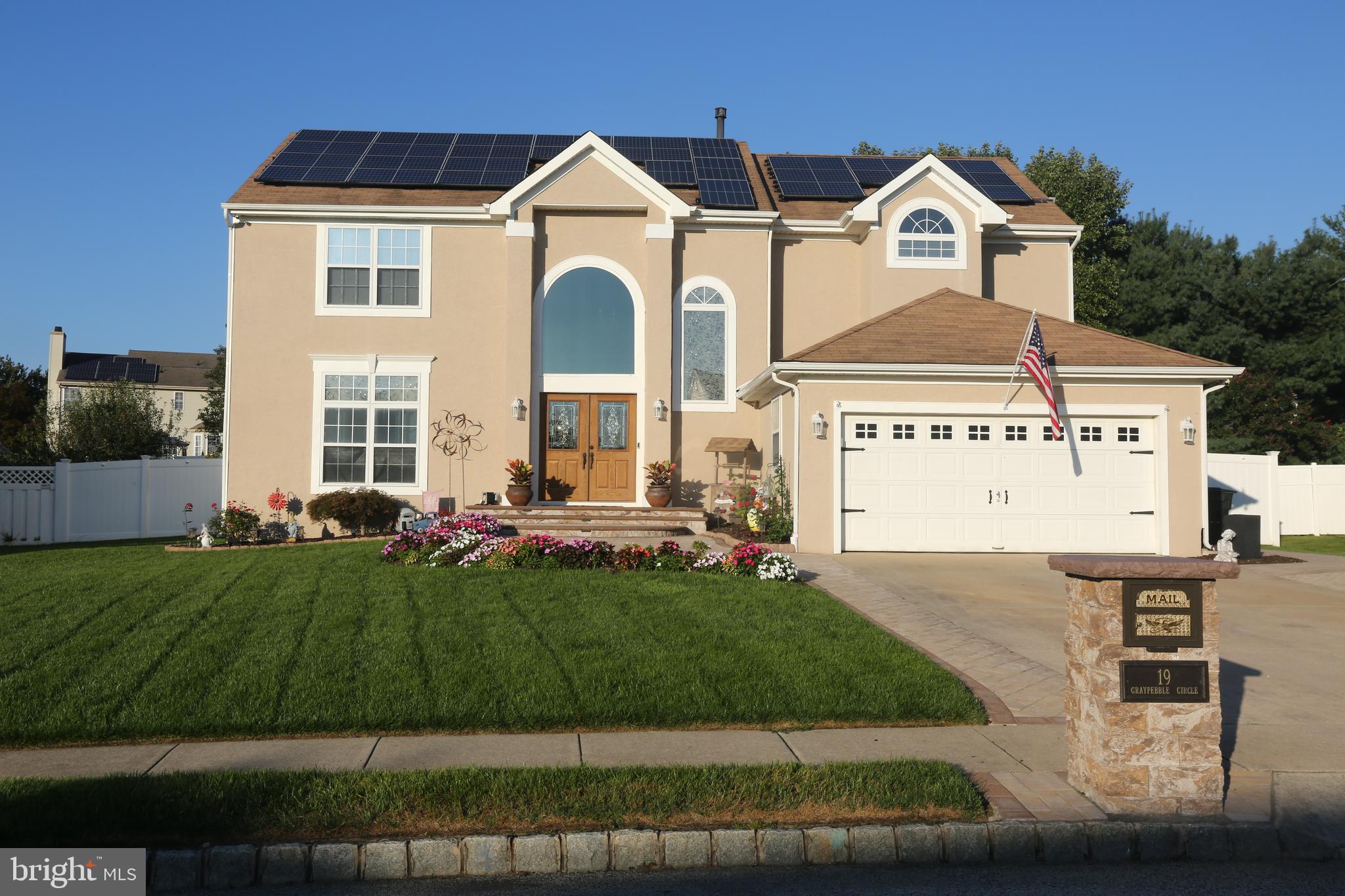 19 Graypebble Circle Sicklerville, NJ 08081 - Photo 2 of 43