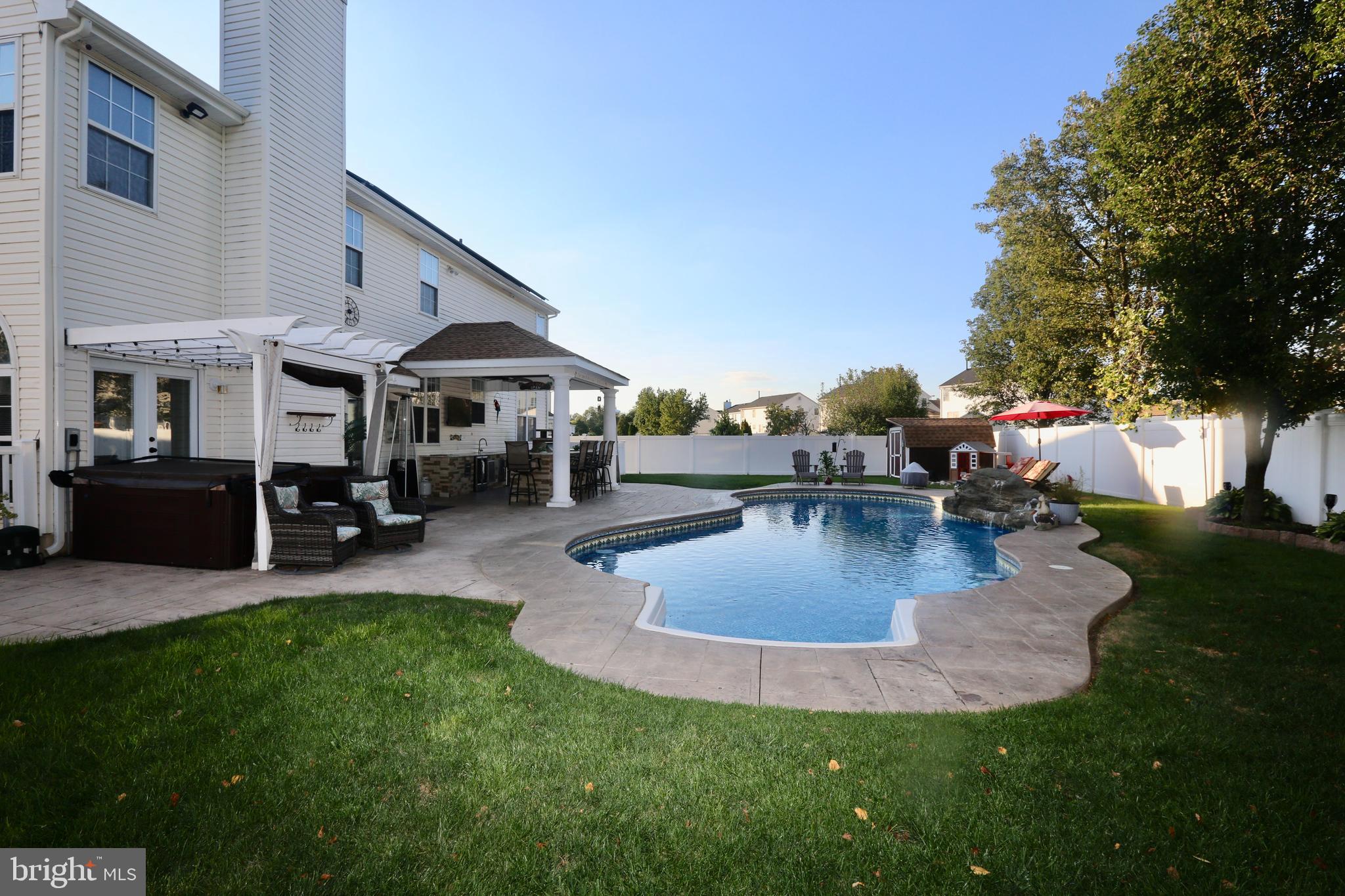 19 Graypebble Circle Sicklerville, NJ 08081 - Photo 37 of 43