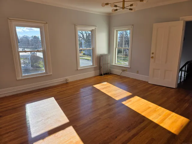 $1,800 | 147 Pearl Street, Enfield, CT 06082