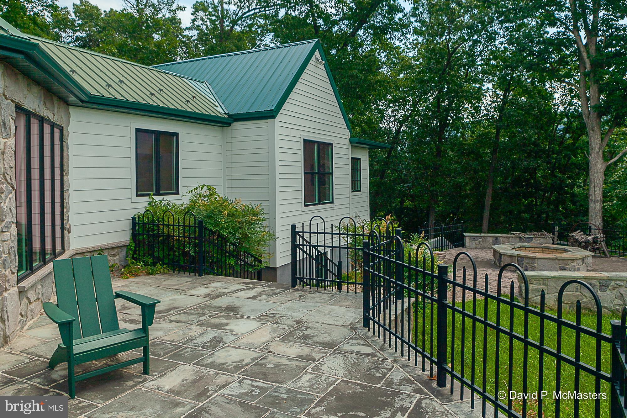 2925 Spohrs Road Berkeley Springs, WV 25411 - Photo 21 of 41 Spacious terrace