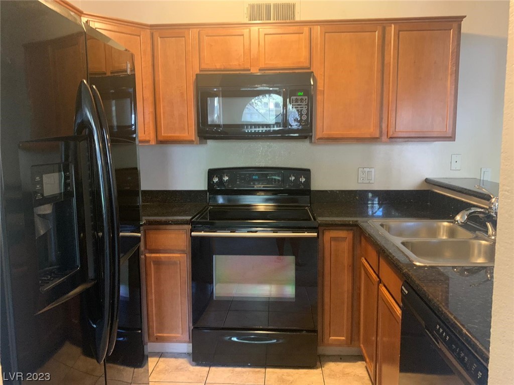 9325 West Desert Inn Road, Unit 155 Las Vegas, NV 89117 - Photo 17 of 19