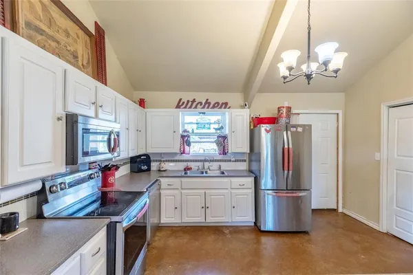 $220,000 | 1502 Avenue North, Anson, TX 79501