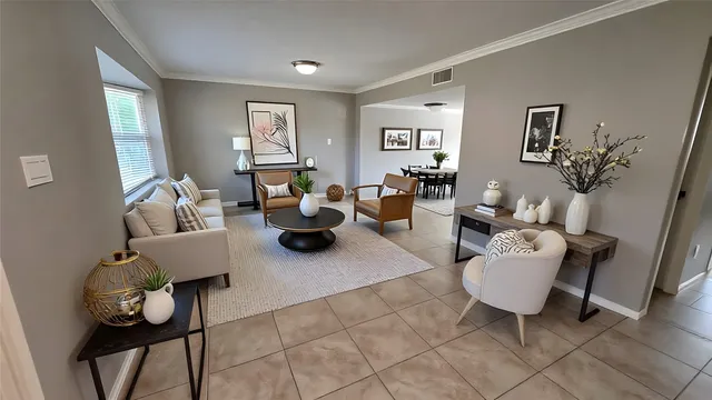 $1,800 | 6430 Bankside Drive, Unit 12, Houston, TX 77096