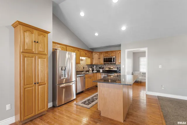 $322,000 | 3005 Hickory Ridge Drive, Herrin, IL 62948