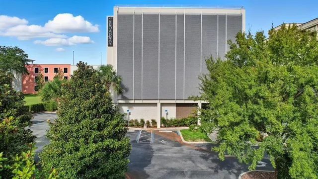 a view of a pathway with a house