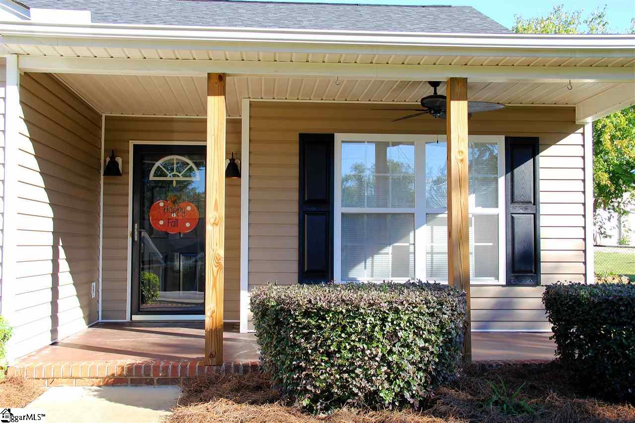 104 Sprouse Lane Fountain Inn, SC 29644 - Photo 3 of 26