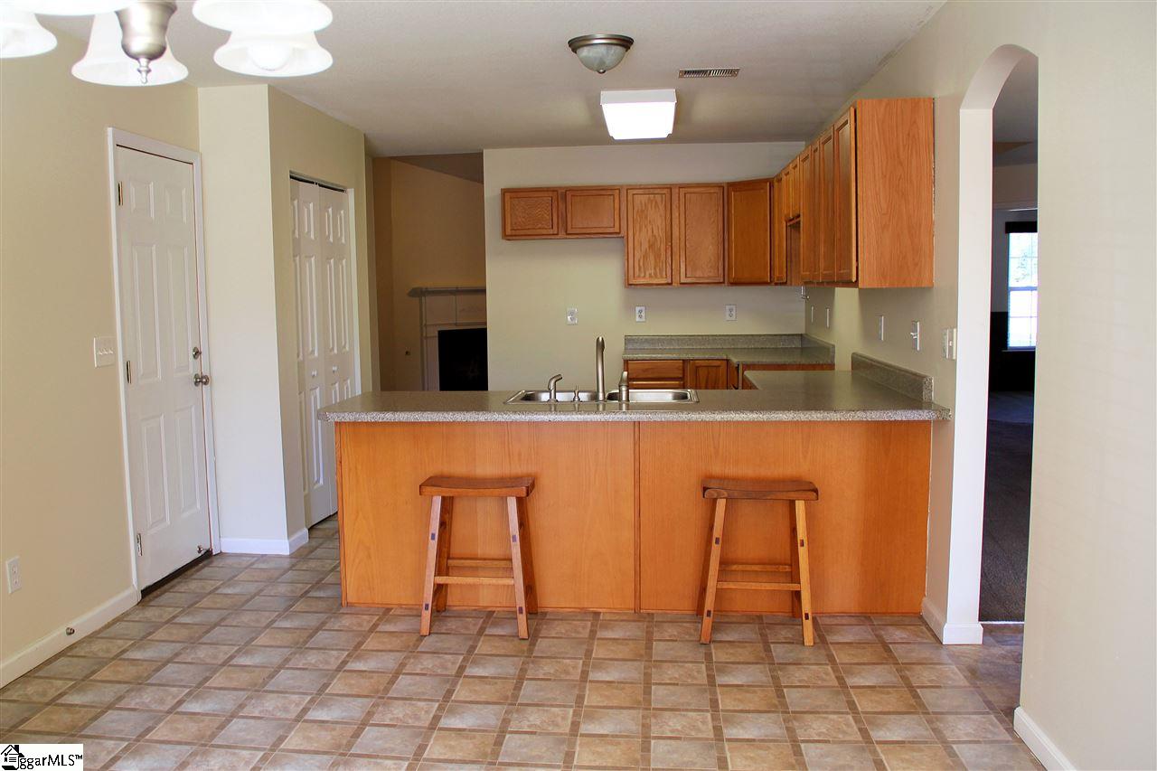 104 Sprouse Lane Fountain Inn, SC 29644 - Photo 5 of 26