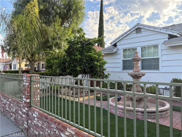 $2,650 | 7501 Corbin Avenue, Winnetka, CA 91306