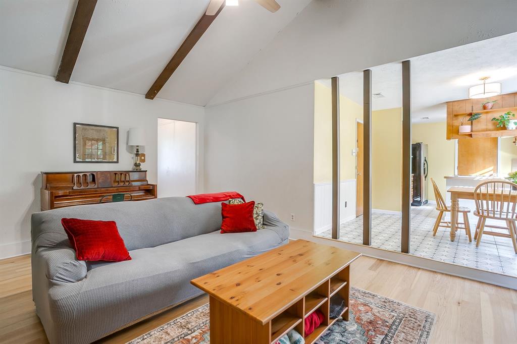 4816 Winnett Road Burleson, TX 76028 - Photo 11 of 40