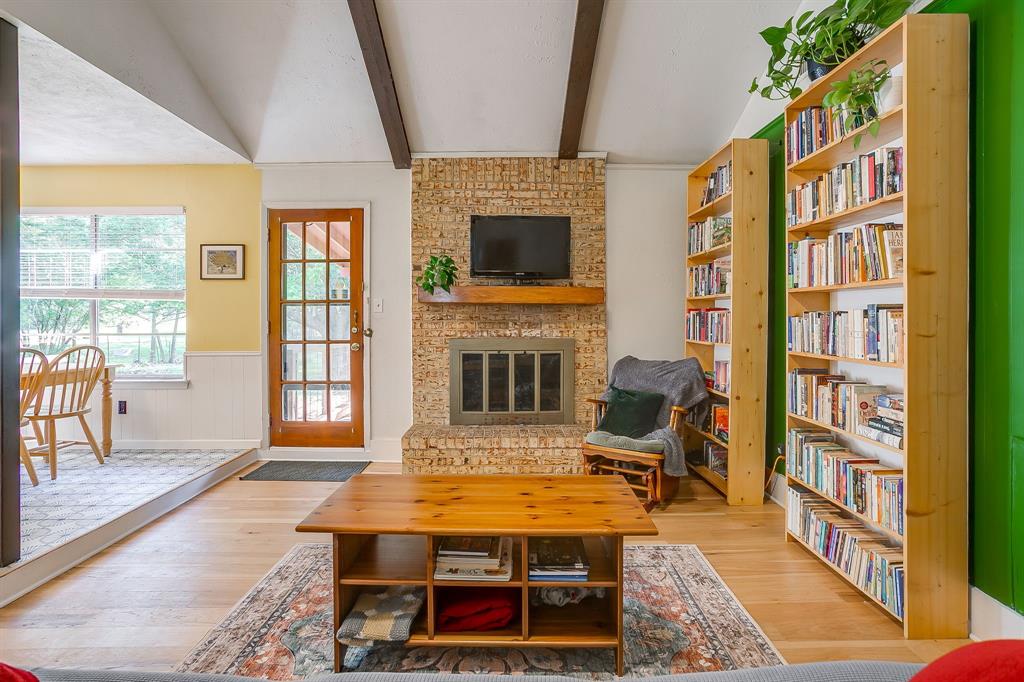 4816 Winnett Road Burleson, TX 76028 - Photo 12 of 40