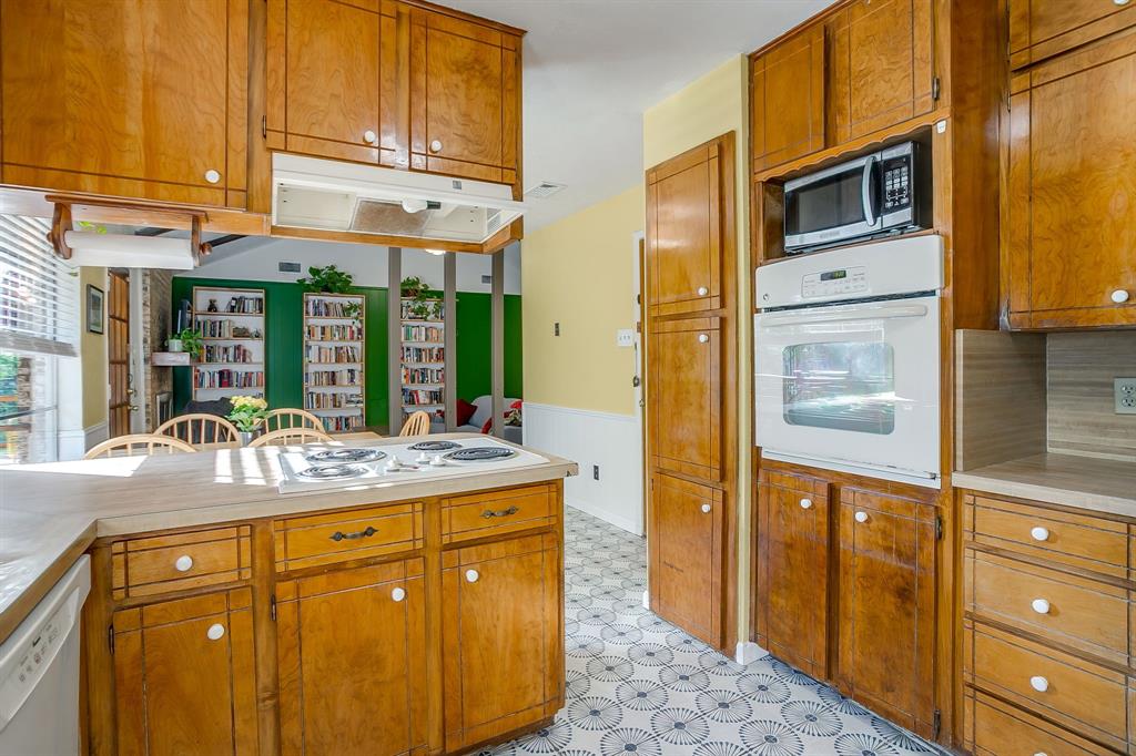 4816 Winnett Road Burleson, TX 76028 - Photo 21 of 40