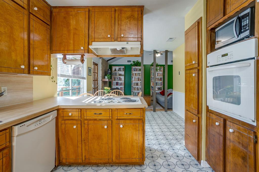 4816 Winnett Road Burleson, TX 76028 - Photo 22 of 40