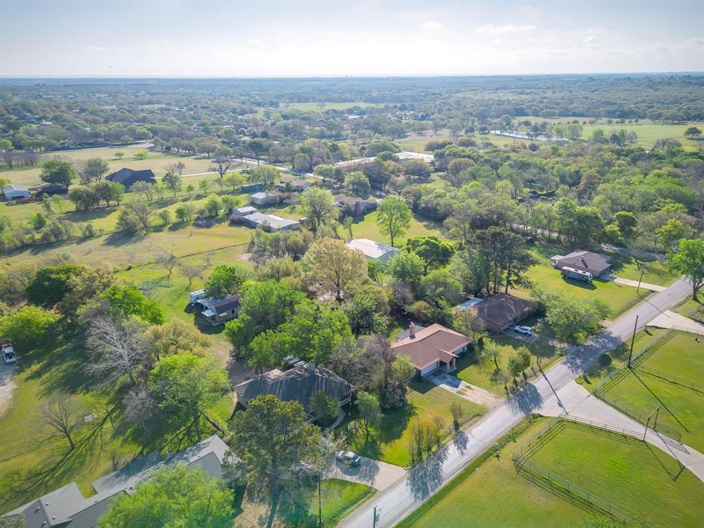 4816 Winnett Road Burleson, TX 76028 - Photo 3 of 40