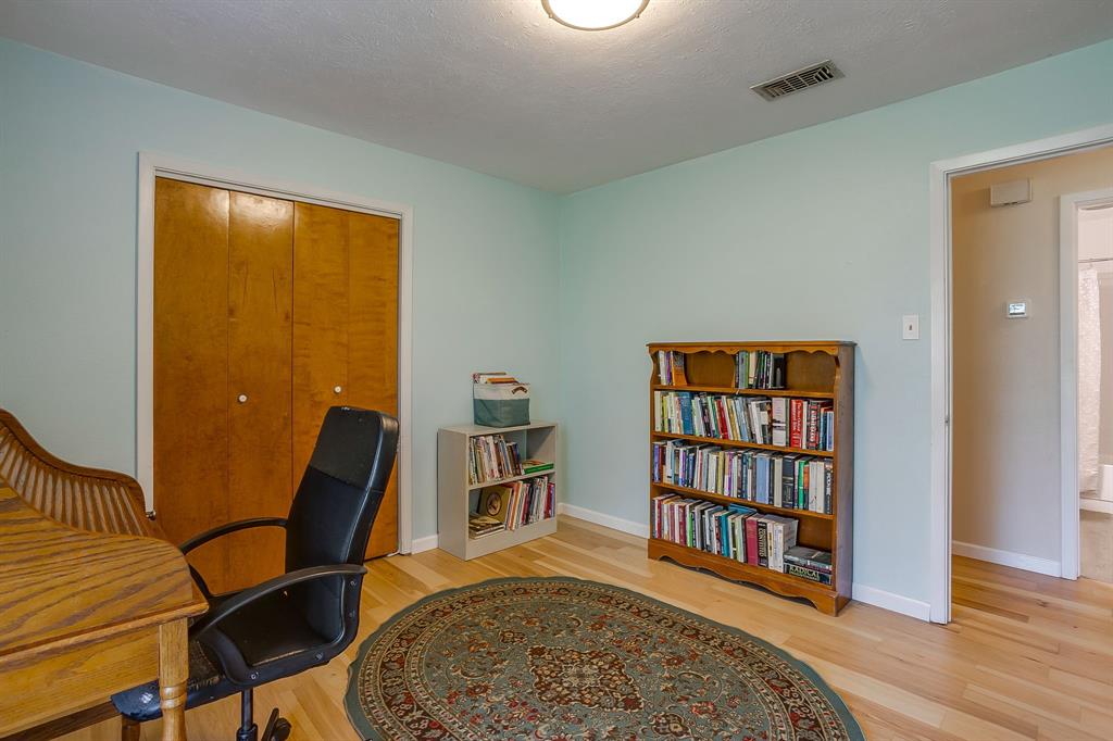 4816 Winnett Road Burleson, TX 76028 - Photo 32 of 40