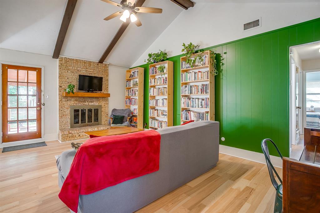 4816 Winnett Road Burleson, TX 76028 - Photo 8 of 40