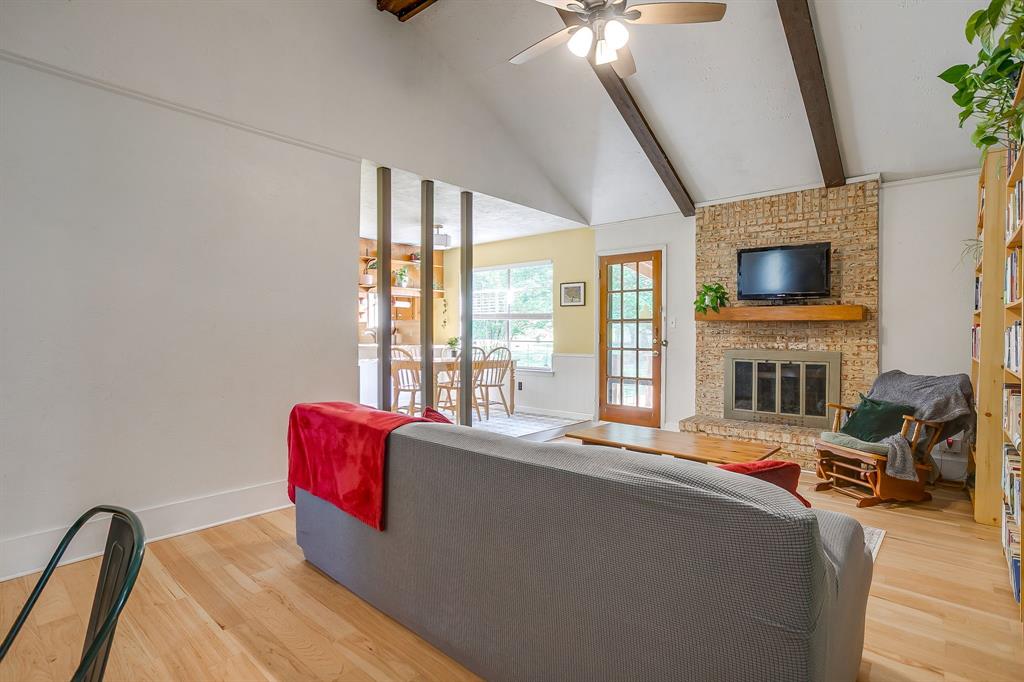 4816 Winnett Road Burleson, TX 76028 - Photo 9 of 40