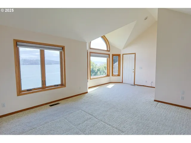 $950,000 | 1368 Bayview Avenue, North Bend, OR 97459