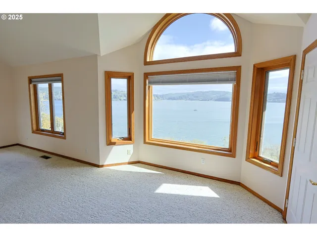 $950,000 | 1368 Bayview Avenue, North Bend, OR 97459