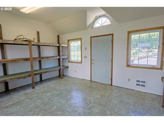 $950,000 | 1368 Bayview Avenue, North Bend, OR 97459