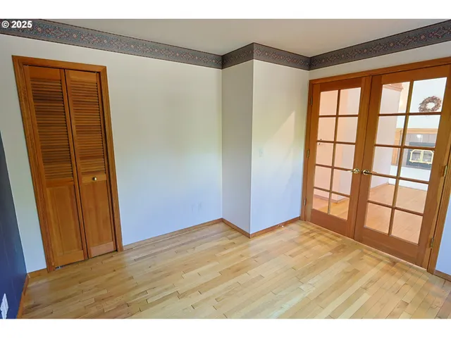 $950,000 | 1368 Bayview Avenue, North Bend, OR 97459