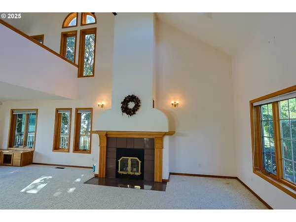 $950,000 | 1368 Bayview Avenue, North Bend, OR 97459