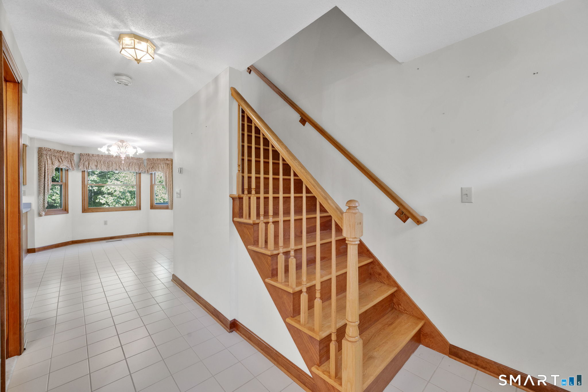 23 A Country Way Wallingford, CT 06492 - Photo 5 of 36