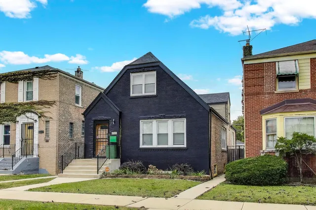 $289,999 | 10441 South Prairie Avenue, Chicago, IL 60628