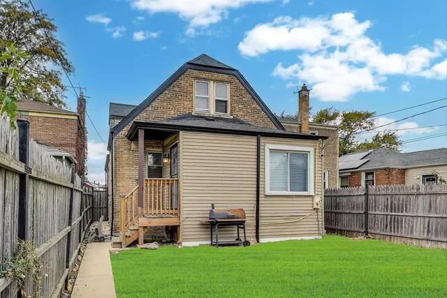 $289,999 | 10441 South Prairie Avenue, Chicago, IL 60628