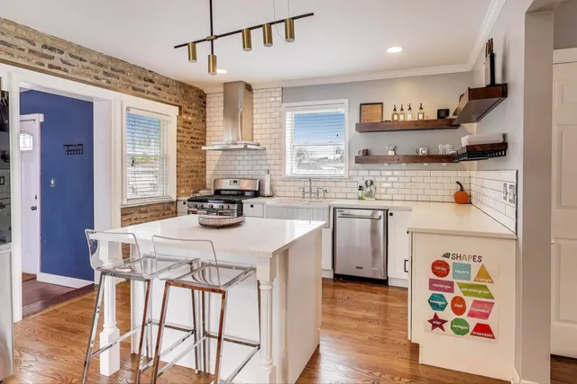 $289,999 | 10441 South Prairie Avenue, Chicago, IL 60628