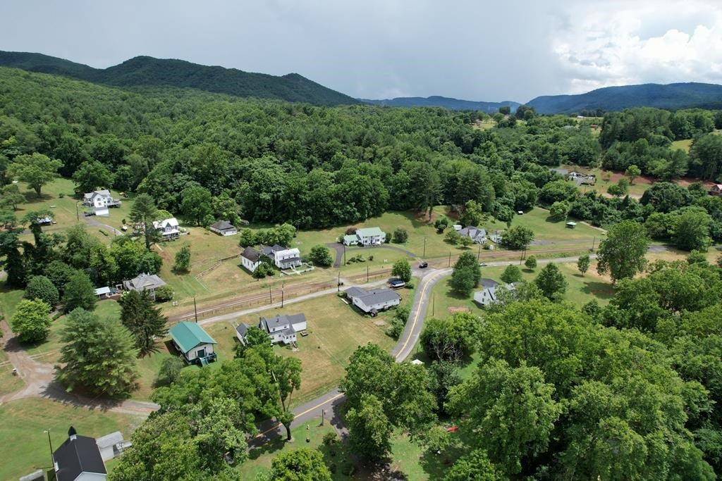 1552 Allisonia Road Hiwassee, VA 24347 - Photo 36 of 38 Gallery Image 36