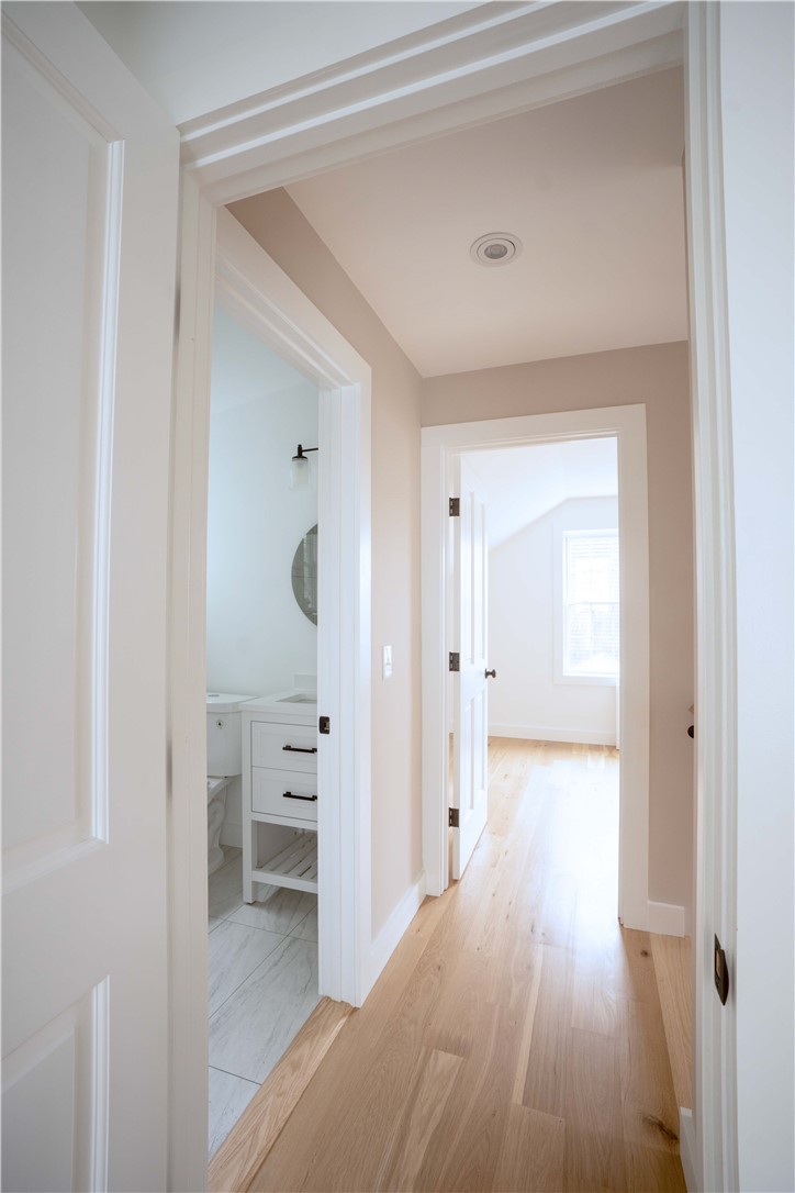 57 Callender Avenue Newport, RI 02840 - Photo 15 of 35