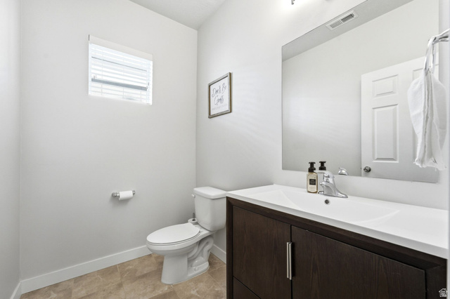 7565 Grahm Lane Midvale, UT 84047 - Photo 9 of 53