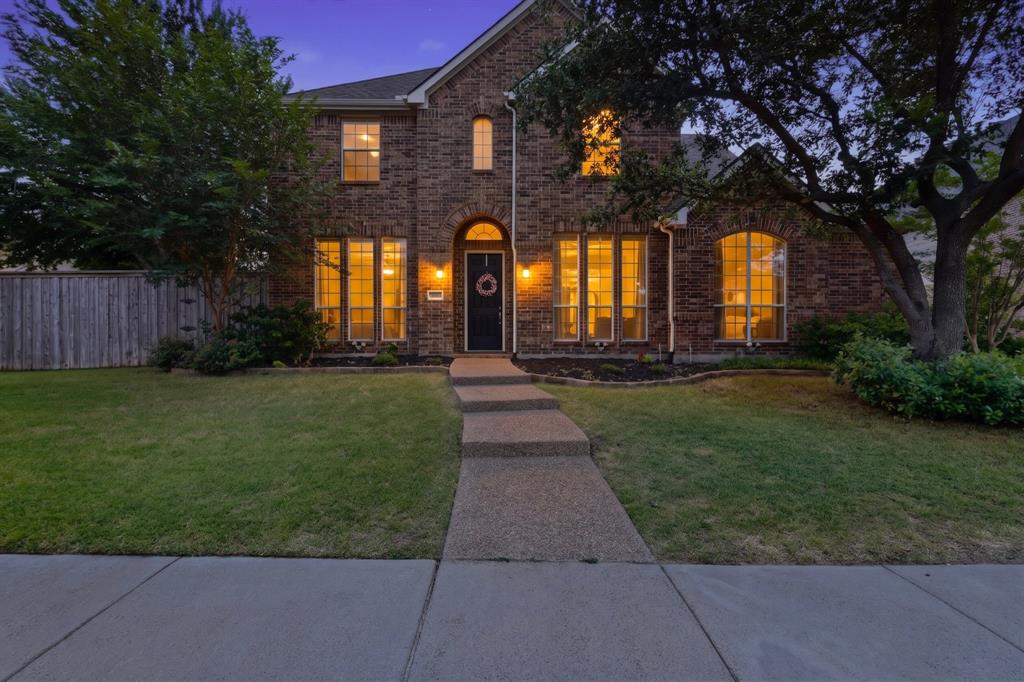 4004 White Porch Road Plano, TX 75024 - Photo 40 of 40 front view of a house with a yard