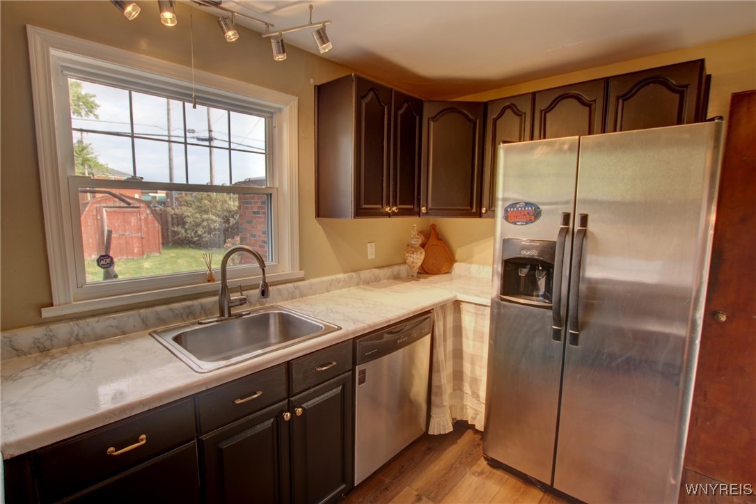 28 Cedar Road Cheektowaga, NY 14215 - Photo 13 of 43