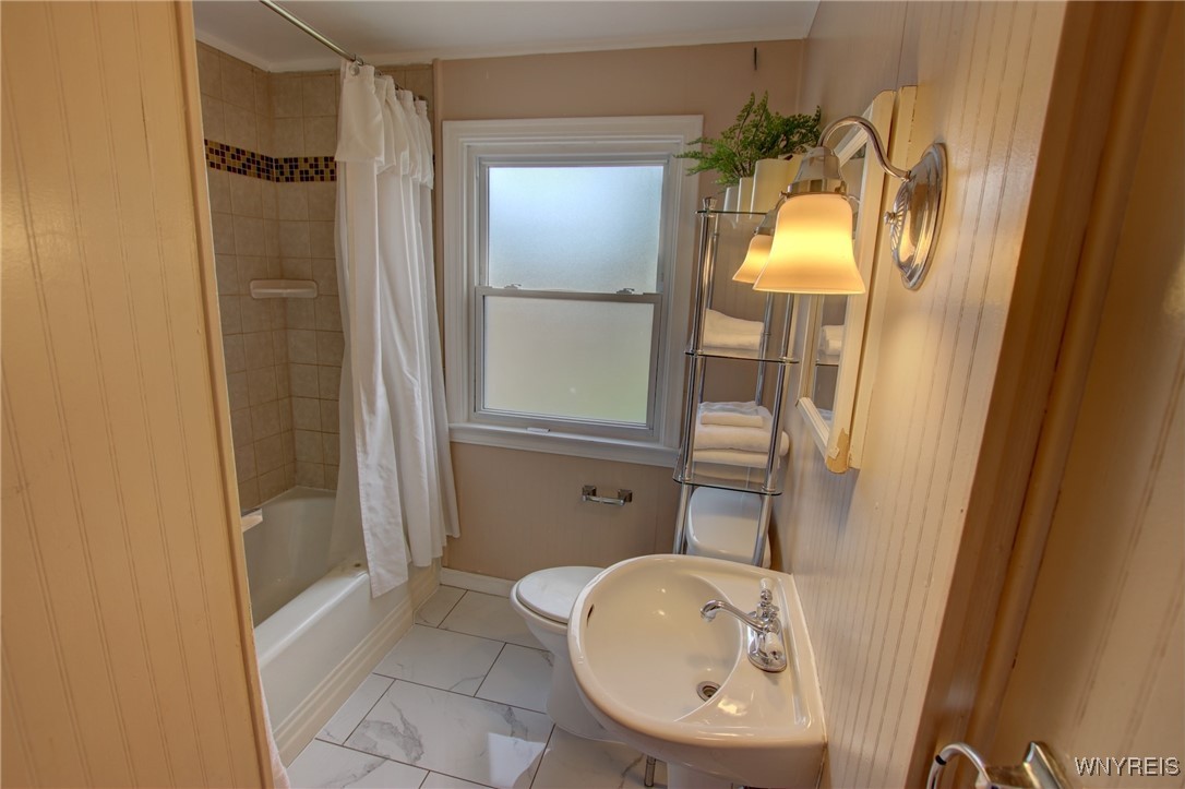 28 Cedar Road Cheektowaga, NY 14215 - Photo 23 of 43 Full Bathroom upstairs