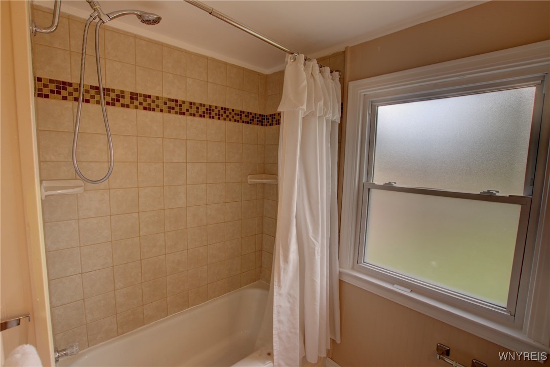 28 Cedar Road Cheektowaga, NY 14215 - Photo 24 of 43