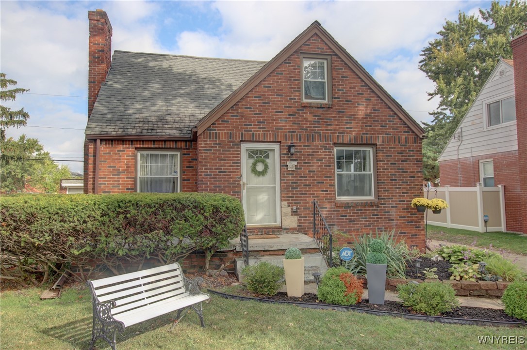 28 Cedar Road Cheektowaga, NY 14215 - Photo 3 of 43 Come in and see the freshly painted interior.