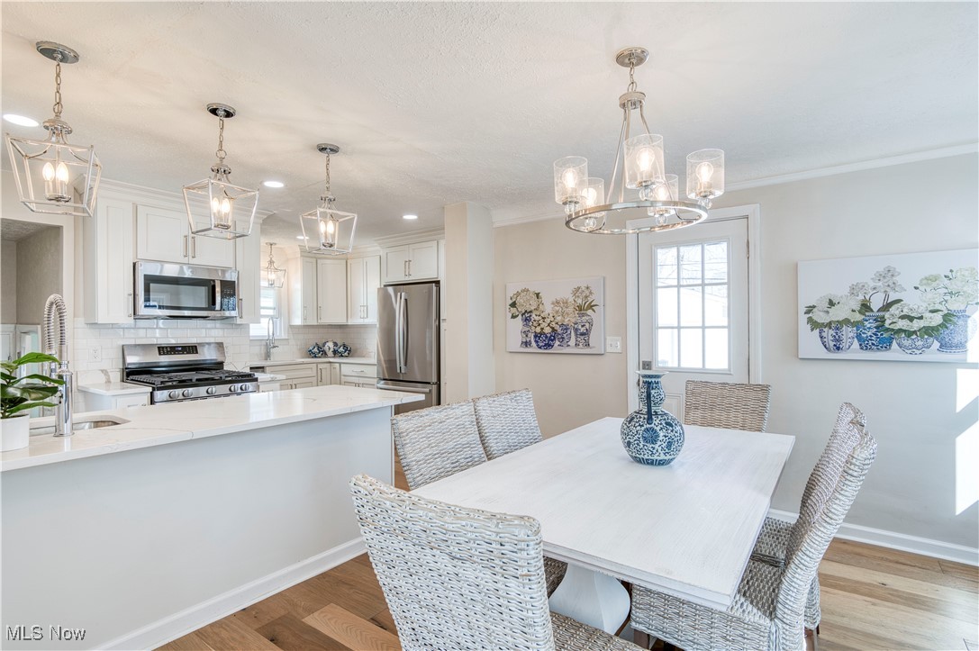 3727 Bainbridge Road Cleveland Heights, OH 44118 - Photo 8 of 31