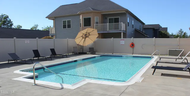 $2,450 | 48 Bavarian Way, Unit 125, Altamont, NY 12009