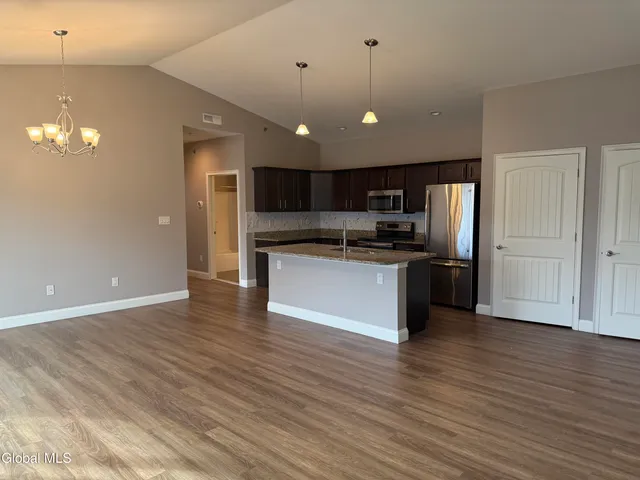 $2,450 | 48 Bavarian Way, Unit 125, Altamont, NY 12009