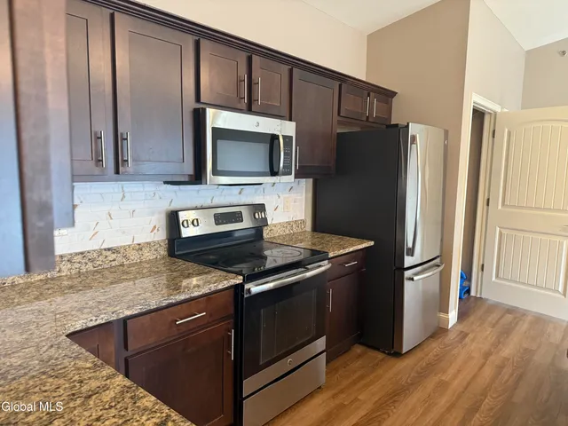 $2,450 | 48 Bavarian Way, Unit 125, Altamont, NY 12009