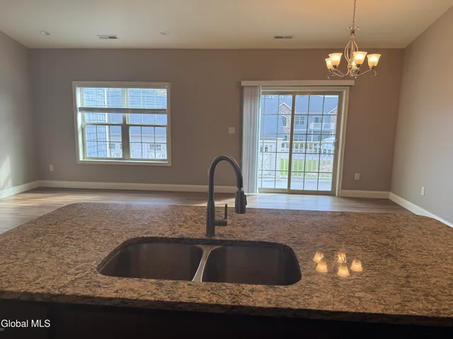 $2,450 | 48 Bavarian Way, Unit 125, Altamont, NY 12009