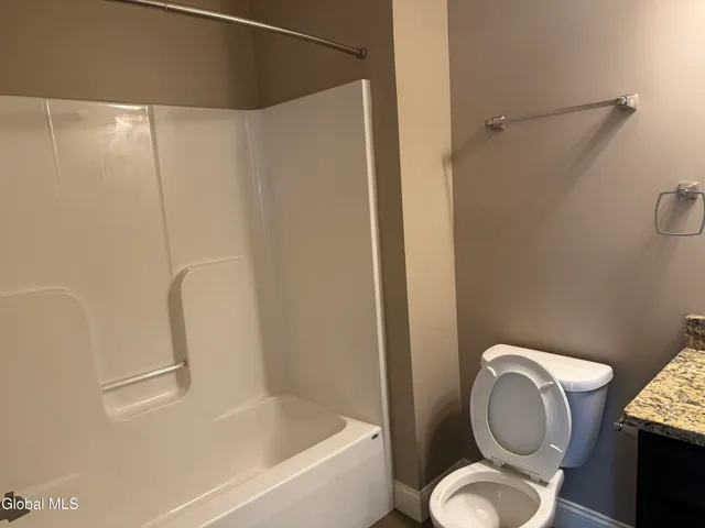 $2,450 | 48 Bavarian Way, Unit 125, Altamont, NY 12009