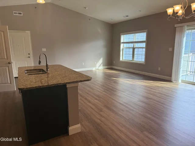 $2,450 | 48 Bavarian Way, Unit 125, Altamont, NY 12009