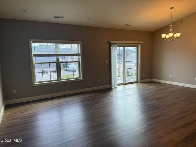 $2,450 | 48 Bavarian Way, Unit 125, Altamont, NY 12009