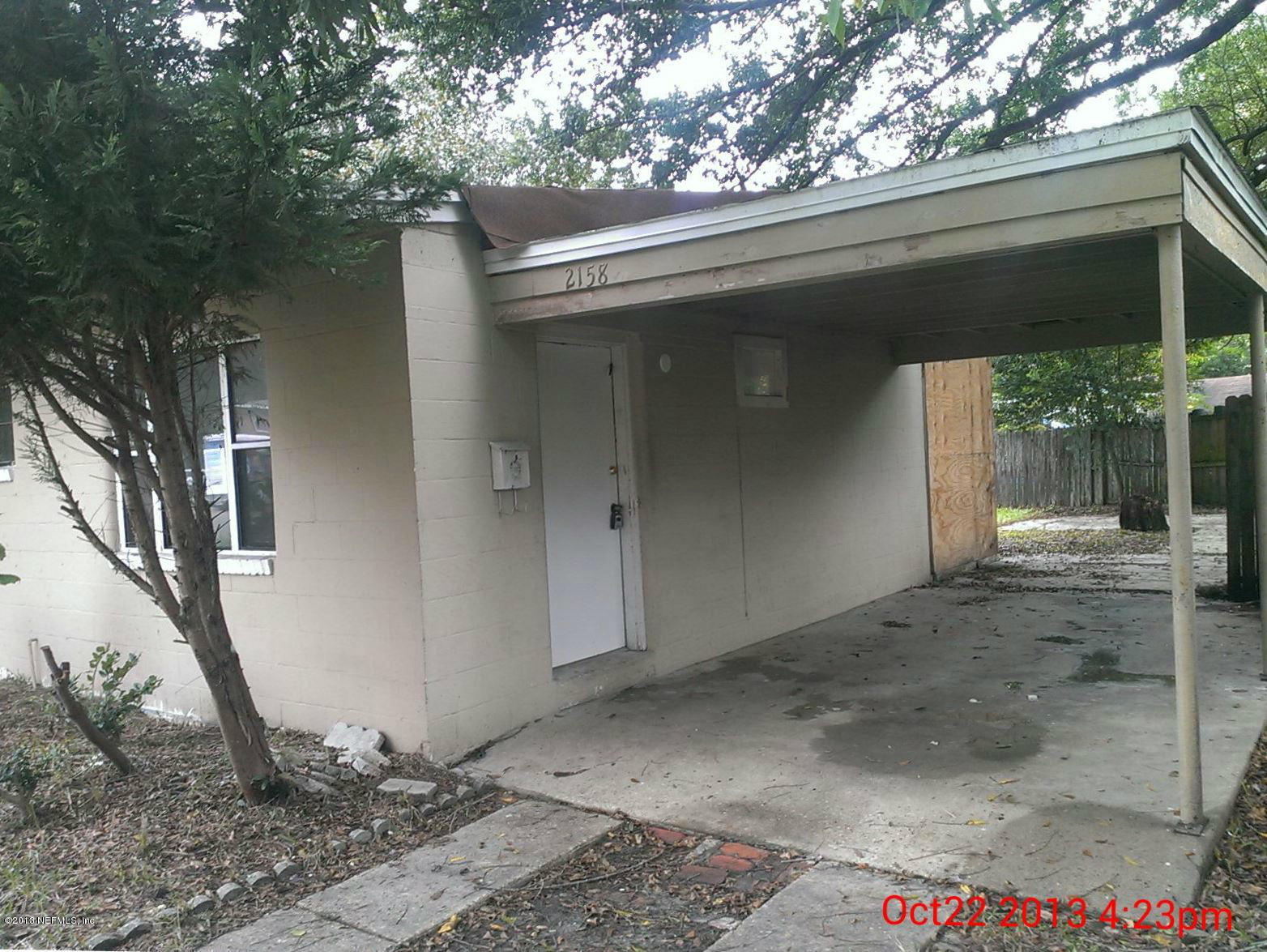 2158 Spring Park Road Jacksonville, FL 32207 - Photo 12 of 15 Carport