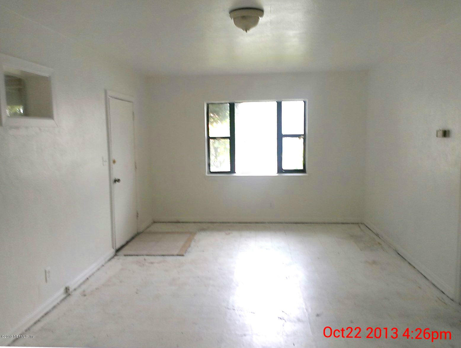 2158 Spring Park Road Jacksonville, FL 32207 - Photo 3 of 15 Greatroom