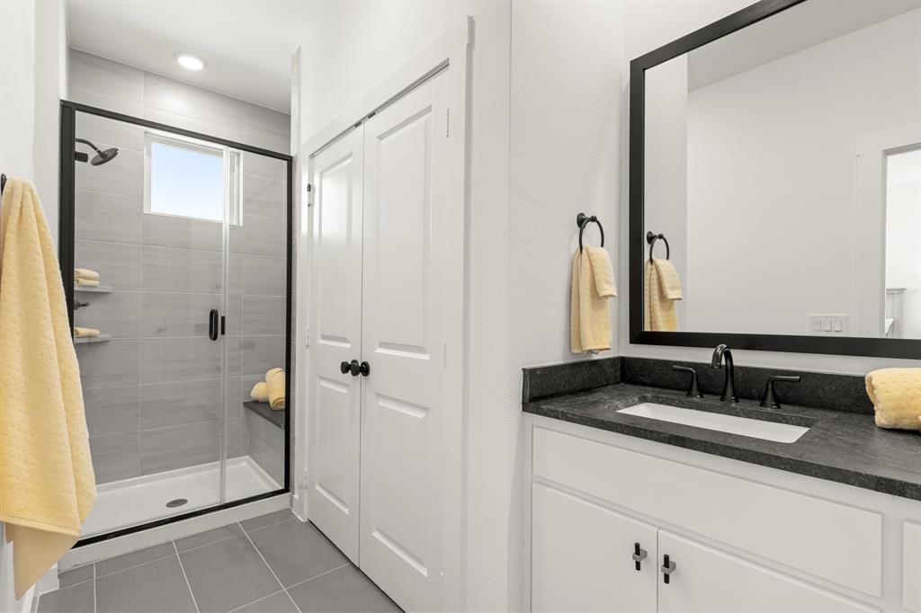 2017 Aldrich Road Celina, TX 75009 - Photo 17 of 28 24_24. 2017 Aldrich -2263-Catalpa- Bath (2)